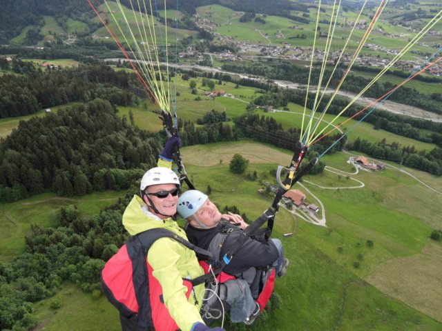 paraglideischweiz4.jpg